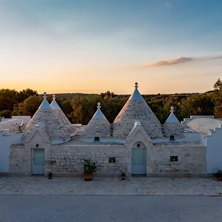 Bed and Breakfast Trulli Pietraverde 4*
