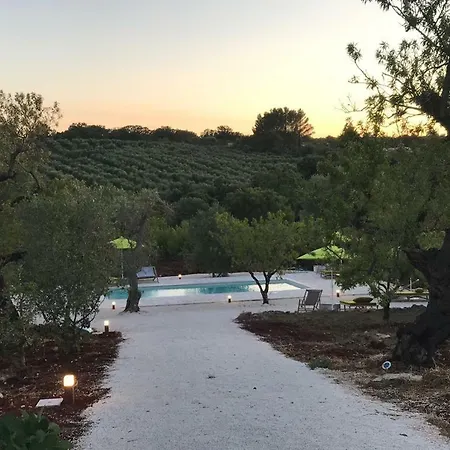 Trulli Pietraverde ベッド・アンド・ブレックファスト チェーリエ・メッサーピカ