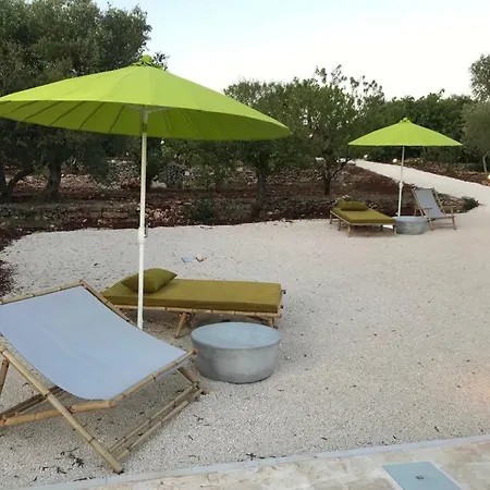 לינה וארוחת בוקר Trulli Pietraverde צ'לייה מספיקה
